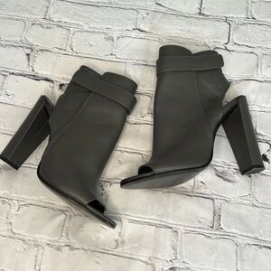 * Vince Gray leather chunky peep toe heels with side zipper